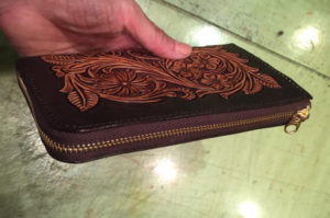 こんなに薄いです。